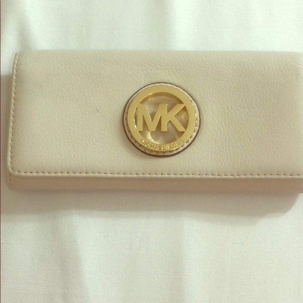 Michael kors wallet